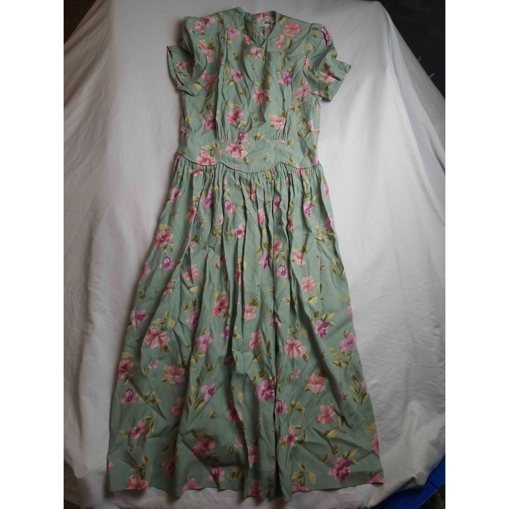 Vintage Worthington Maxi Dress Womens Size 4P Green Floral Smocked Short Sleeve